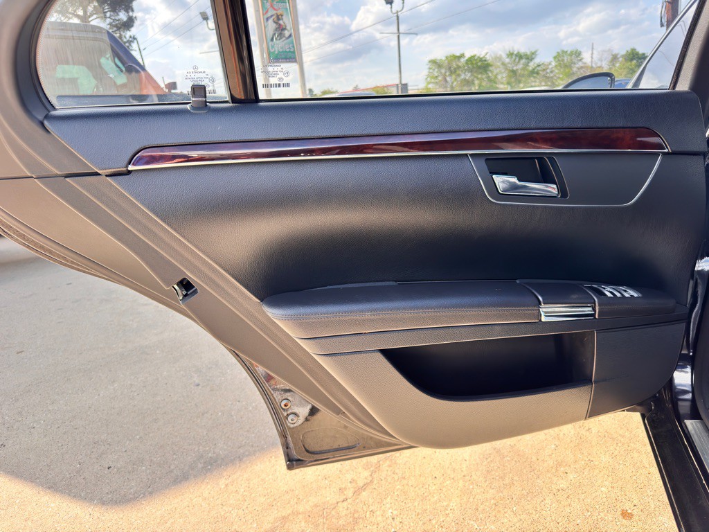 2008 Mercedes-Benz S-Class Image 16