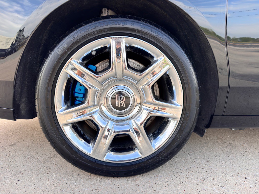 2014 Rolls-Royce Ghost Image 17