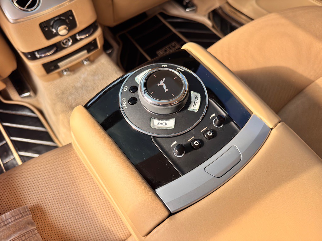 2014 Rolls-Royce Ghost Image 29