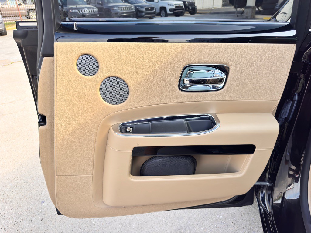 2014 Rolls-Royce Ghost Image 33