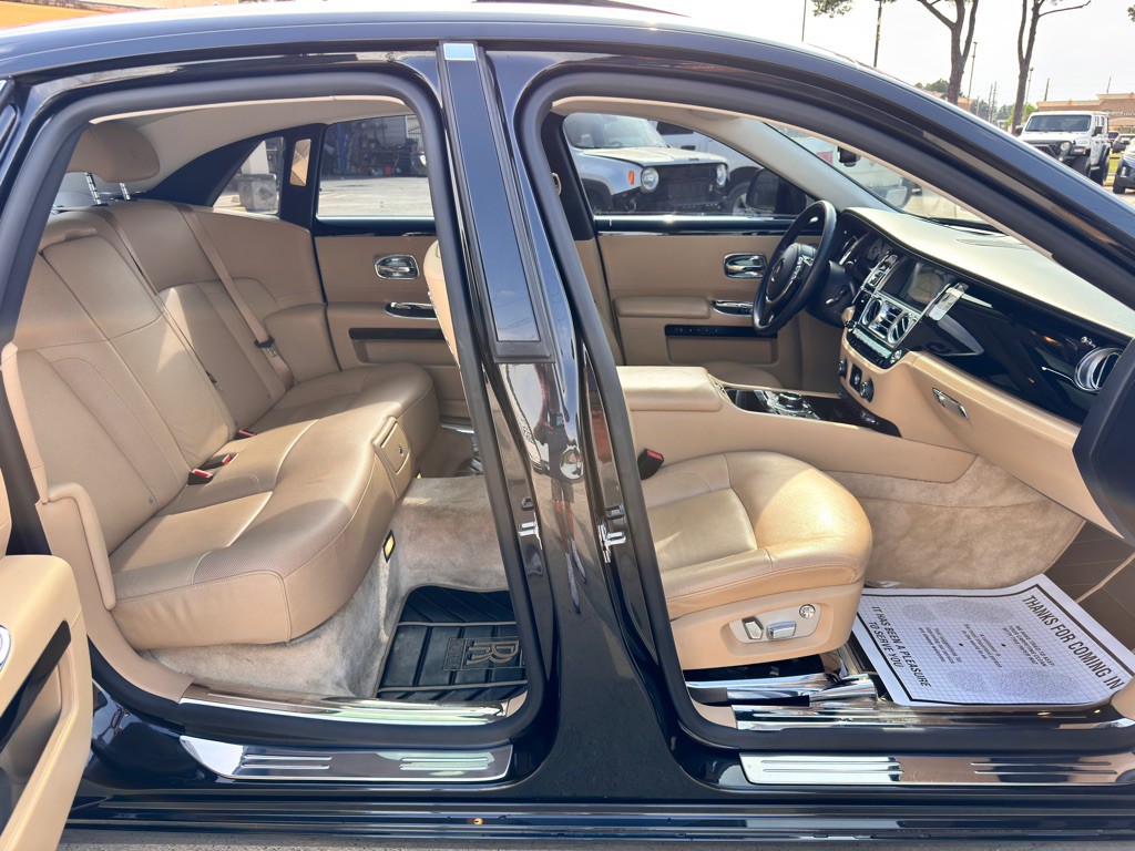 2014 Rolls-Royce Ghost Image 35
