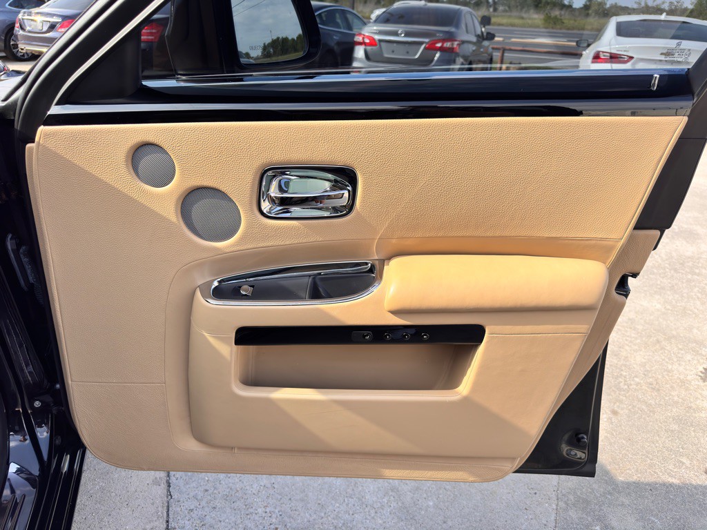 2014 Rolls-Royce Ghost Image 38