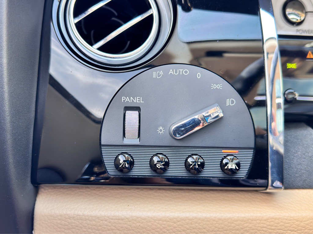 2014 Rolls-Royce Ghost Image 44