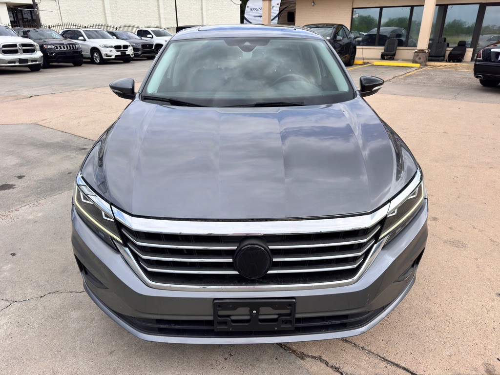 2021 Volkswagen Passat Image 4