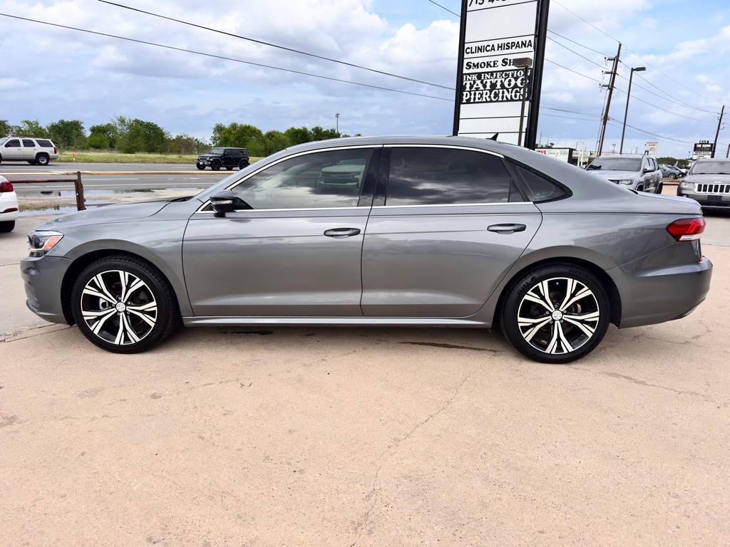 2021 Volkswagen Passat Image 7