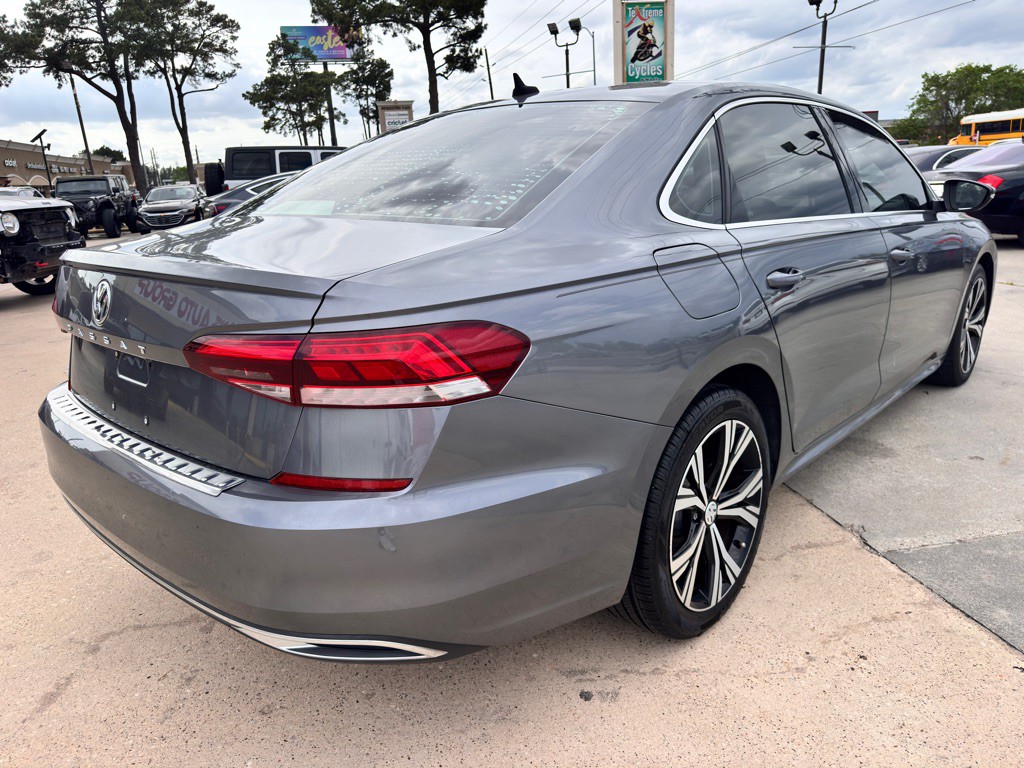 2021 Volkswagen Passat Image 10