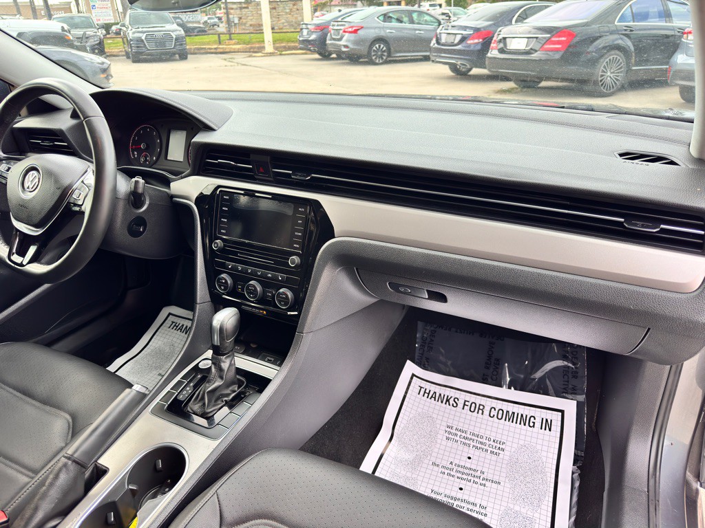 2021 Volkswagen Passat Image 20