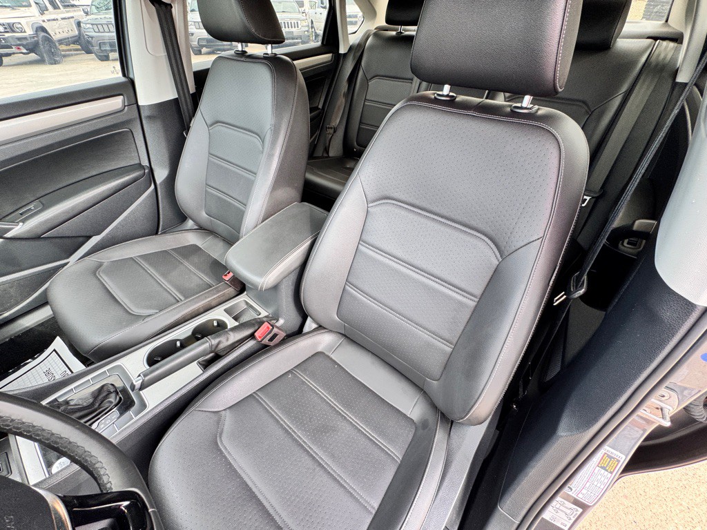 2021 Volkswagen Passat Image 22