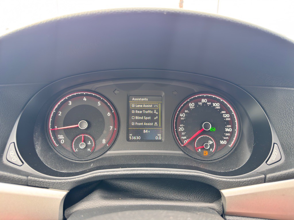 2021 Volkswagen Passat Image 25