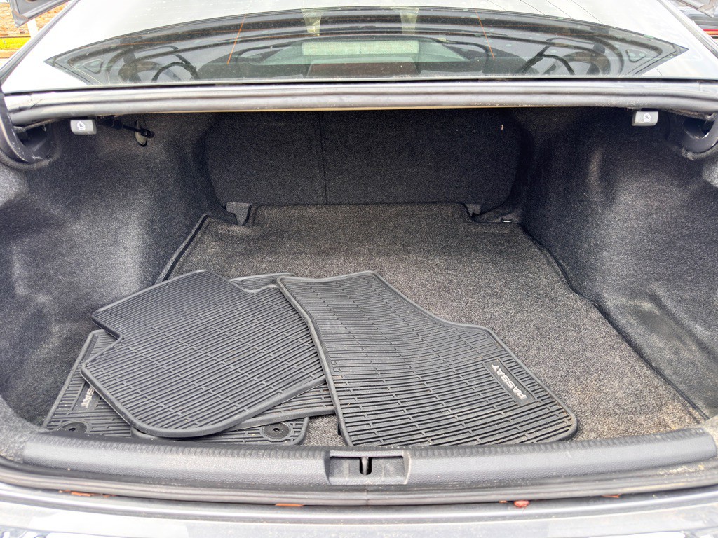 2021 Volkswagen Passat Image 32