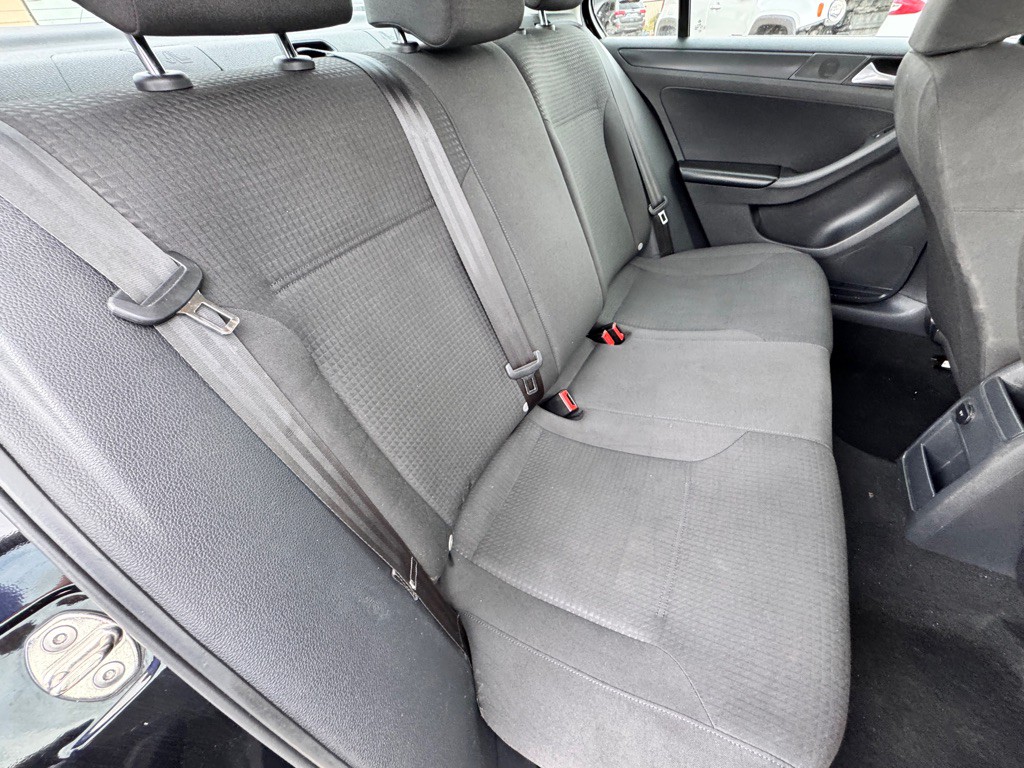 2015 Volkswagen Jetta Image 15