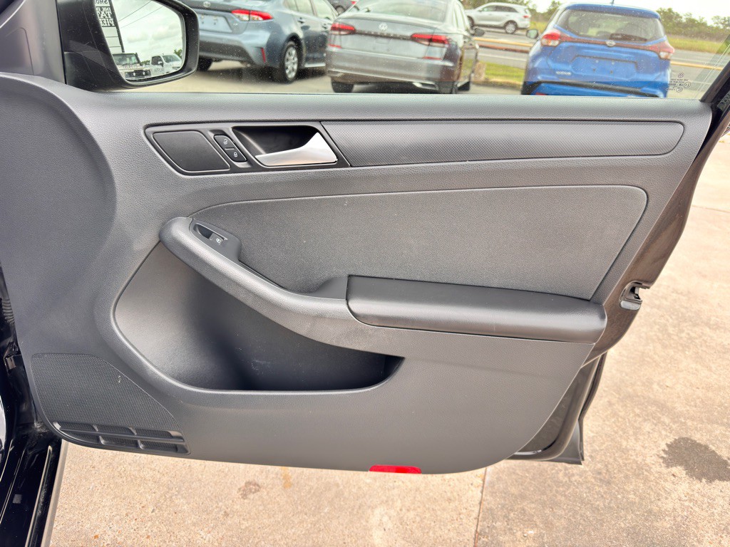 2015 Volkswagen Jetta Image 20