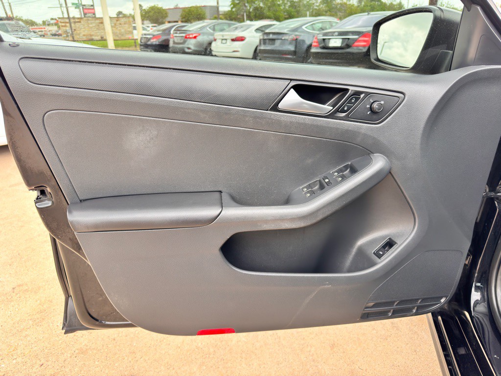 2015 Volkswagen Jetta Image 23