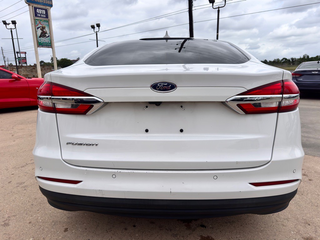 2020 Ford Fusion Image 10