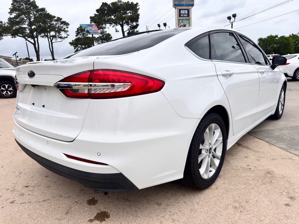 2020 Ford Fusion Image 11