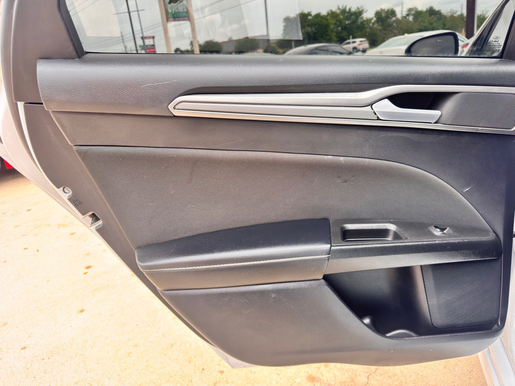 2020 Ford Fusion Image 15