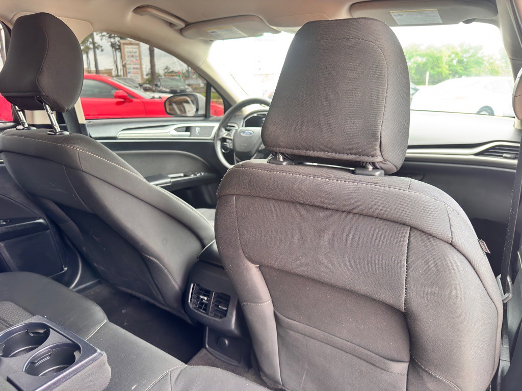 2020 Ford Fusion Image 17