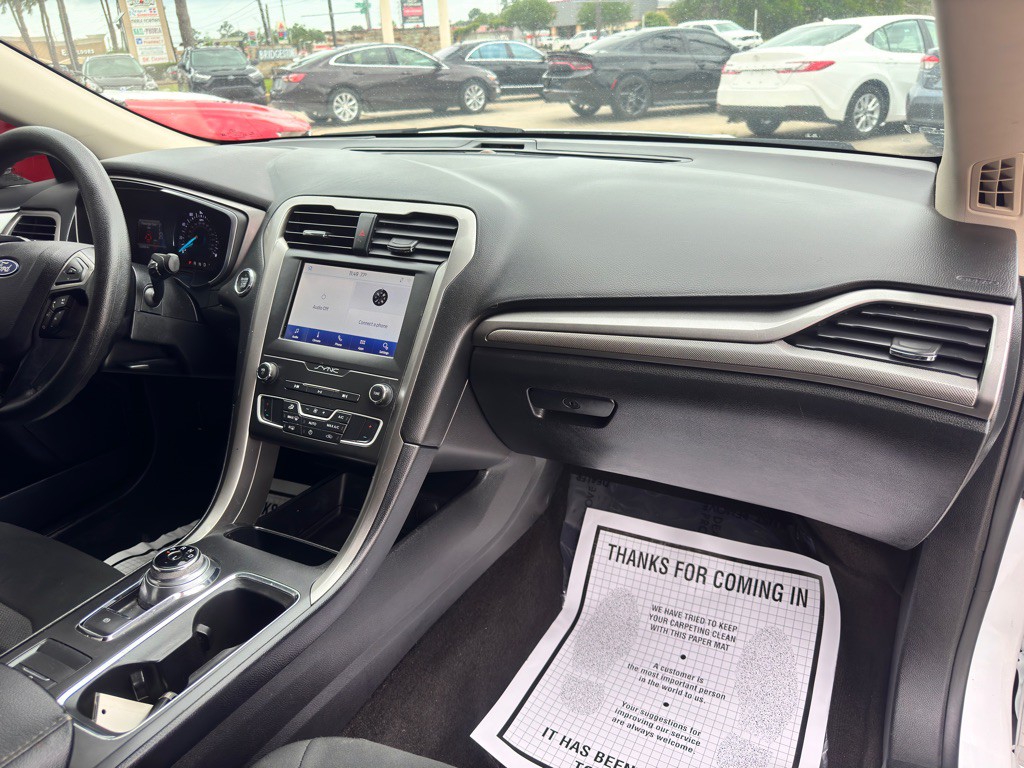 2020 Ford Fusion Image 20