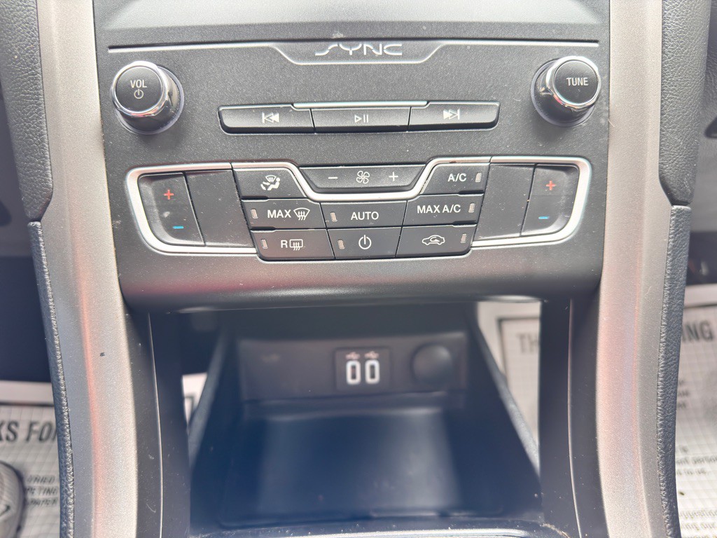 2020 Ford Fusion Image 28