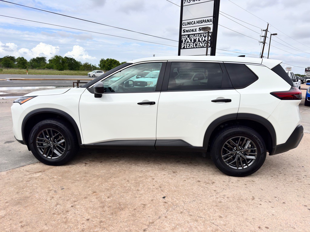 2023 Nissan Rogue Image 7