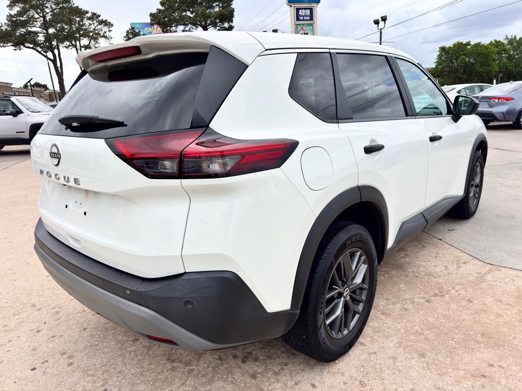 2023 Nissan Rogue Image 10