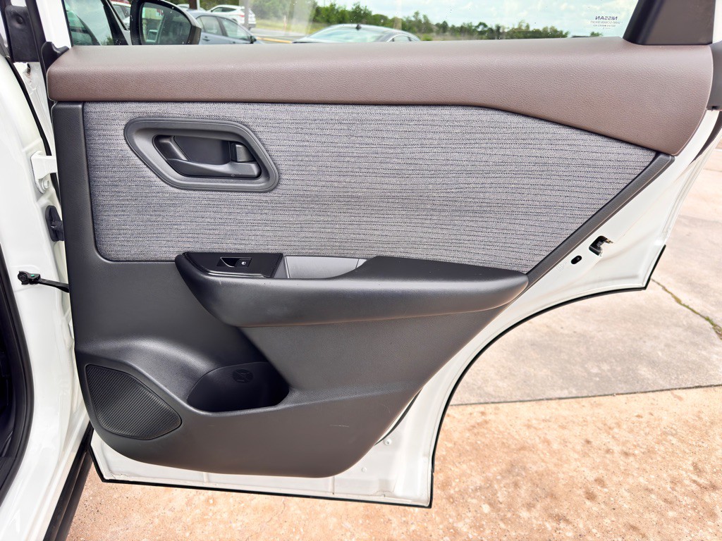 2023 Nissan Rogue Image 18