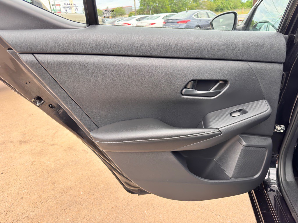 2025 Nissan Sentra Image 16