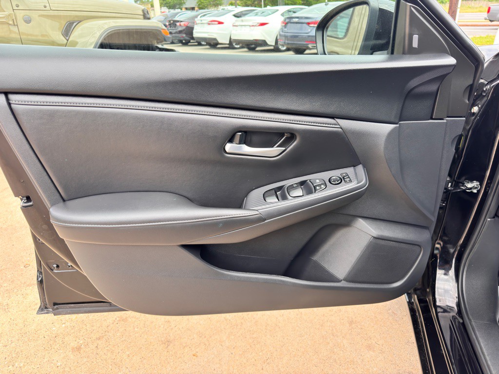 2025 Nissan Sentra Image 25