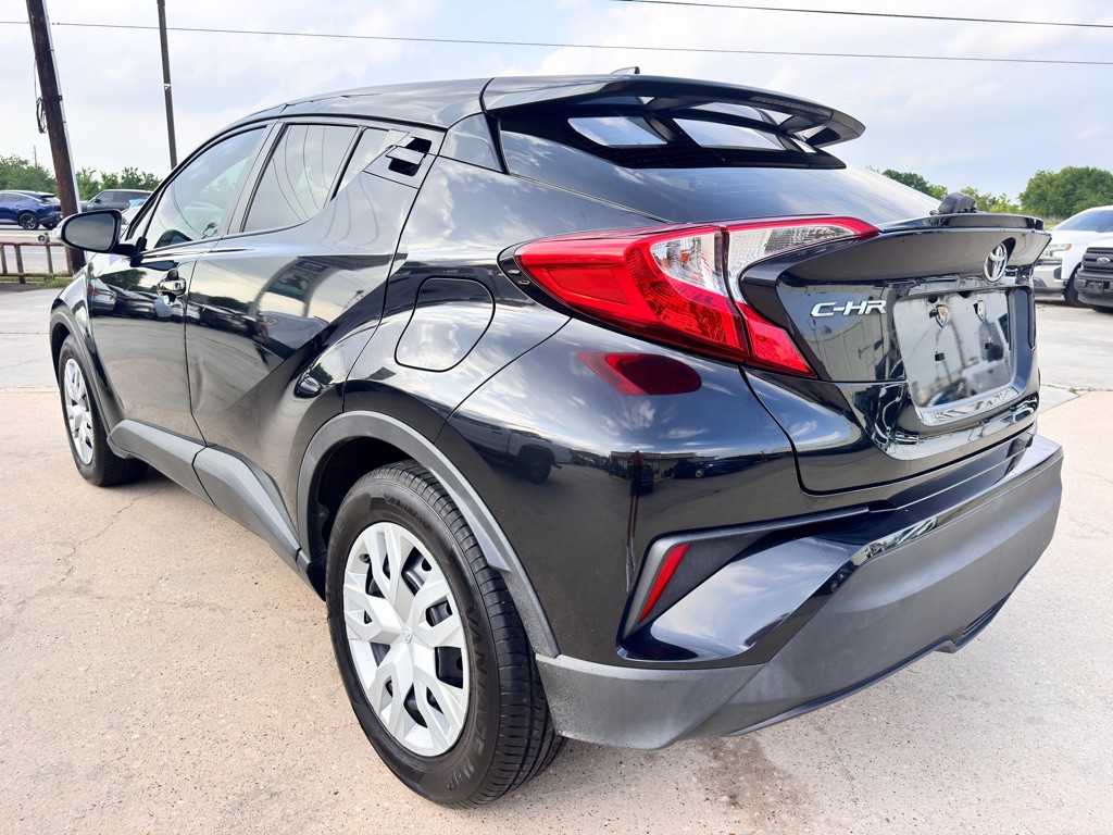 2021 Toyota C-HR Image 9