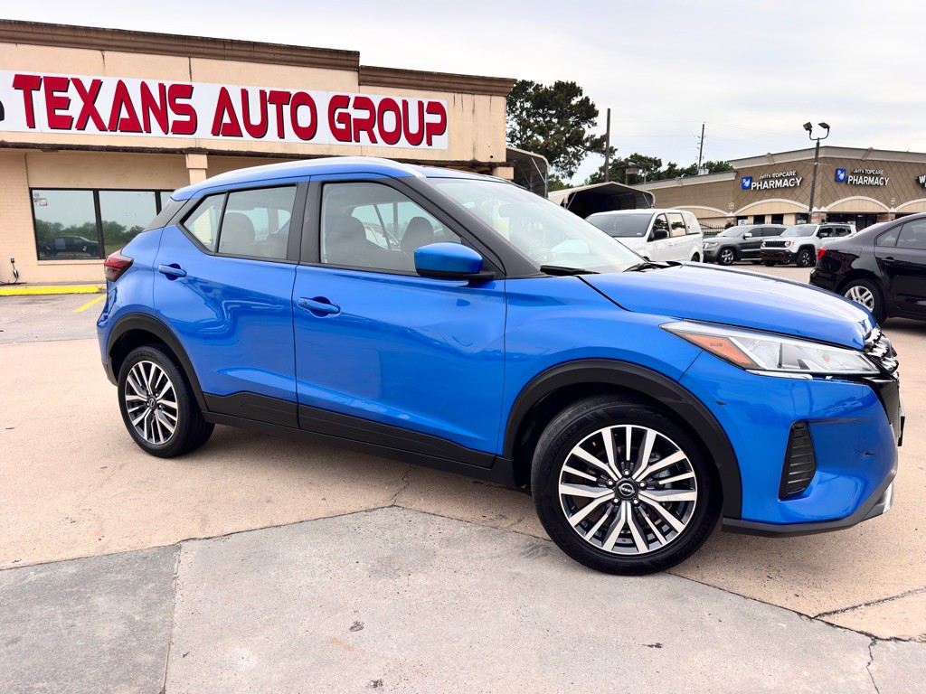 2023 Nissan Kicks Image 2