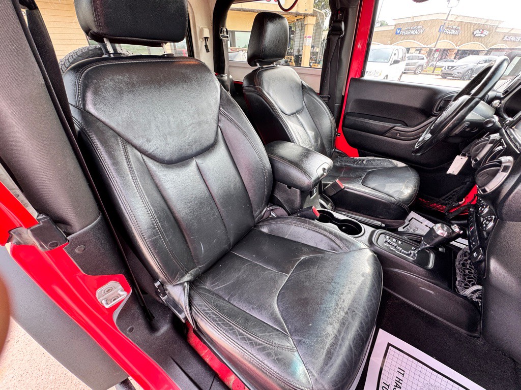 2013 Jeep Wrangler Image 12