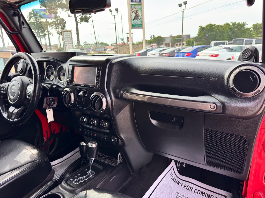2013 Jeep Wrangler Image 13