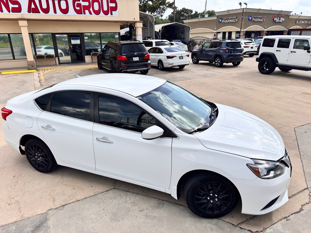 2018 Nissan Sentra Image 3