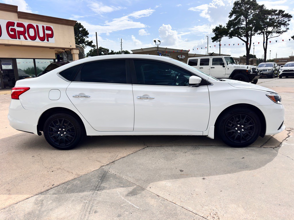2018 Nissan Sentra Image 12