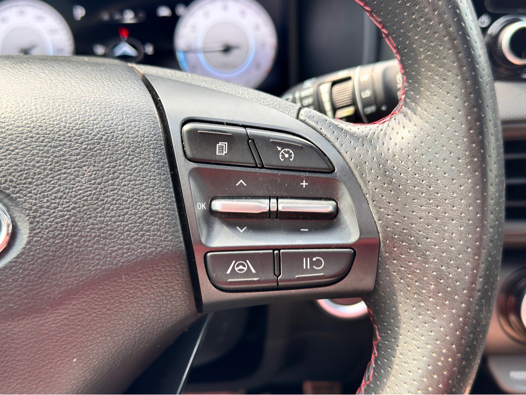 2023 Hyundai Kona Image 32
