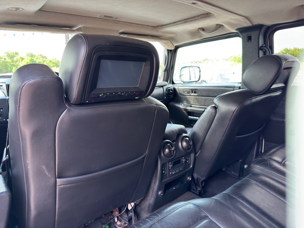 2005 HUMMER H2 Image 13