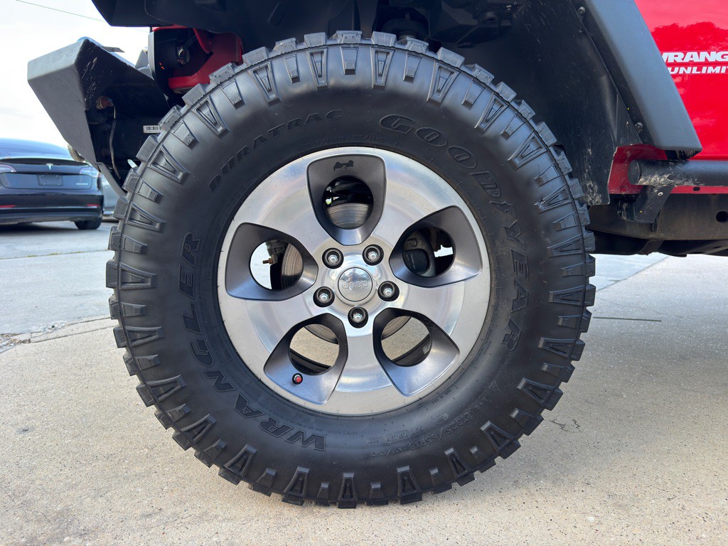 2010 Jeep Wrangler Unlimited Image 11