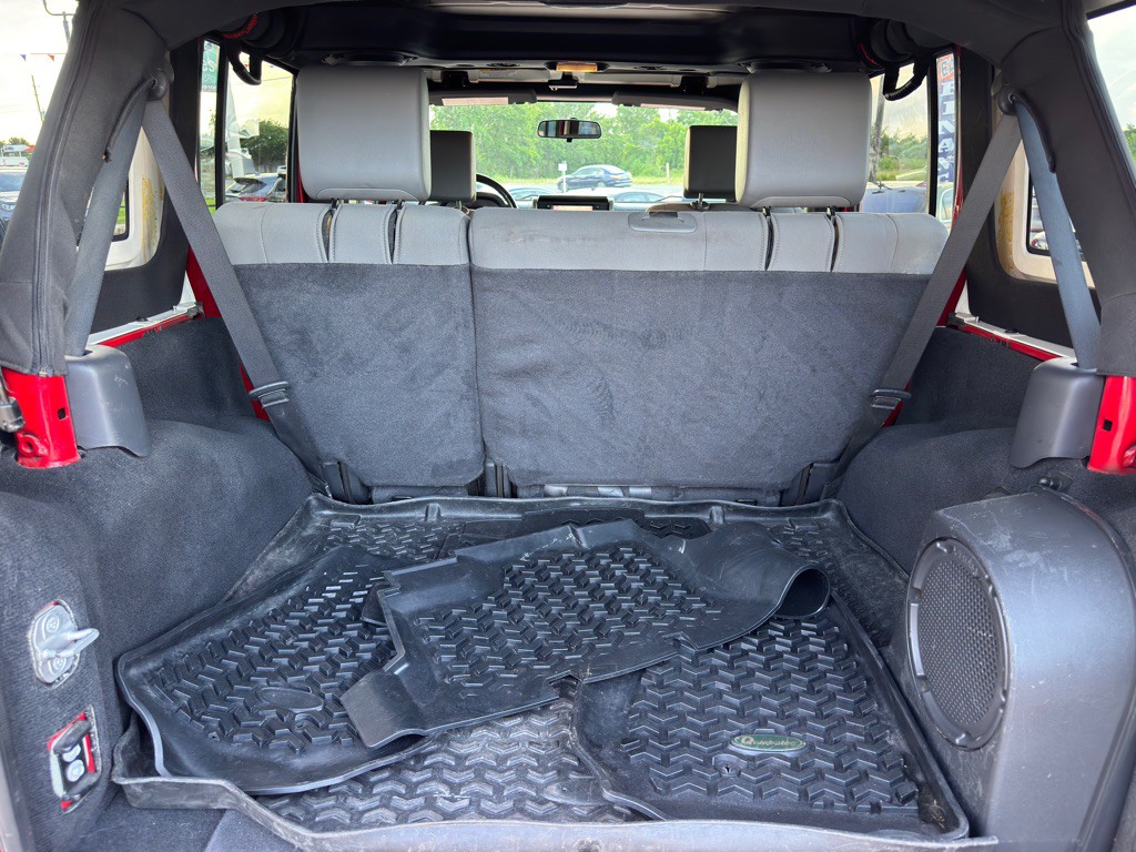 2010 Jeep Wrangler Unlimited Image 28