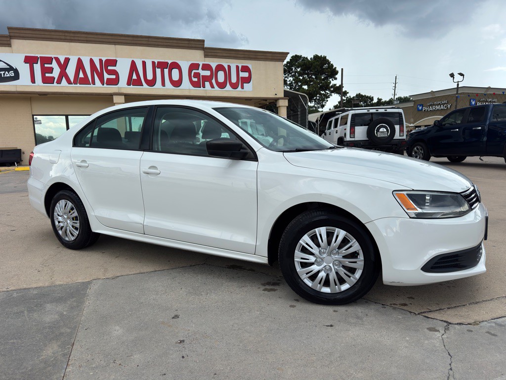 2013 Volkswagen Jetta Image 2