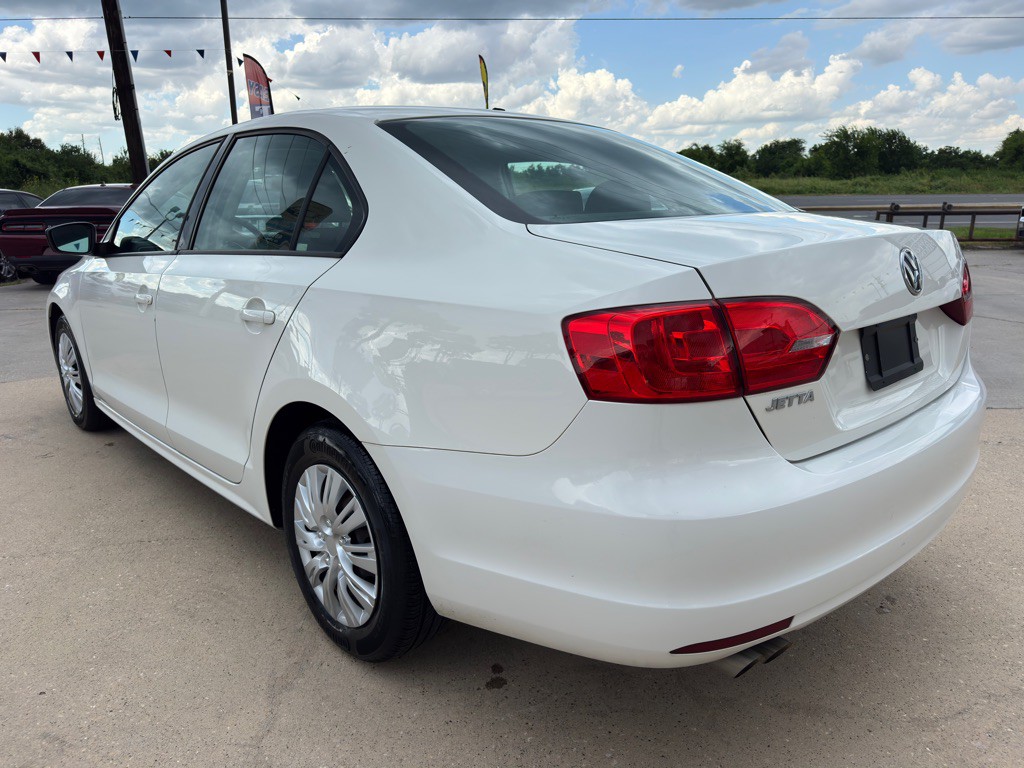 2013 Volkswagen Jetta Image 9