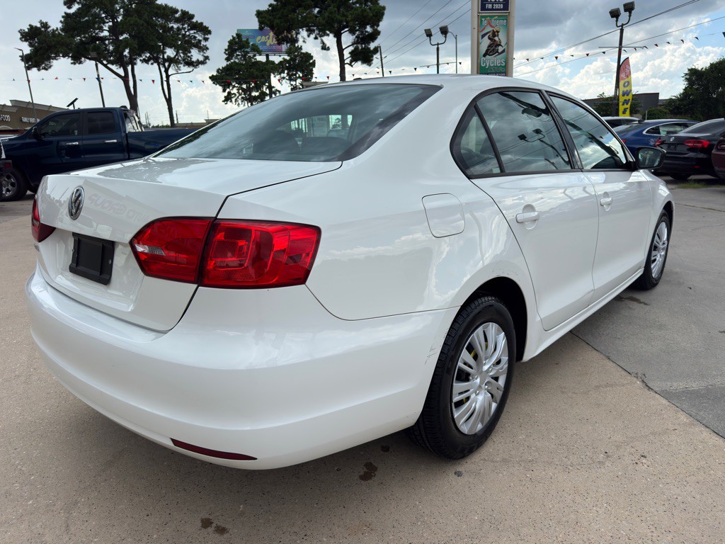 2013 Volkswagen Jetta Image 11