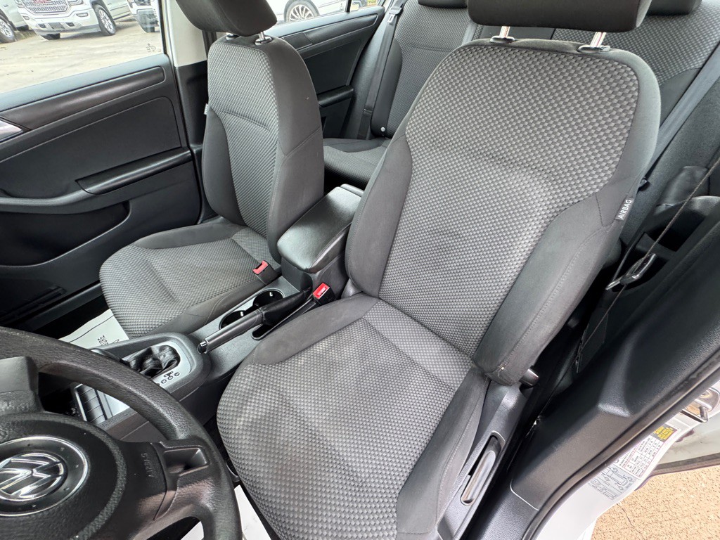 2013 Volkswagen Jetta Image 22