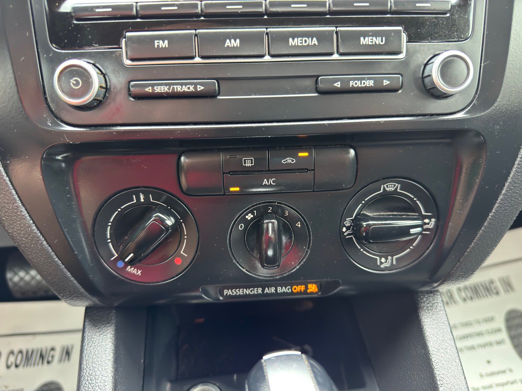 2013 Volkswagen Jetta Image 27
