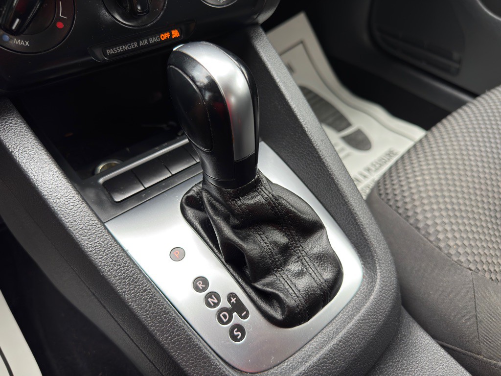 2013 Volkswagen Jetta Image 28