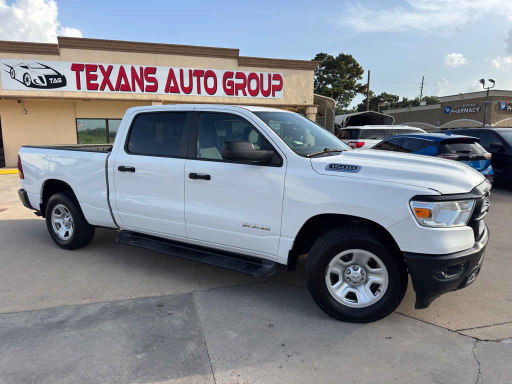 2022 RAM 1500 Image 2