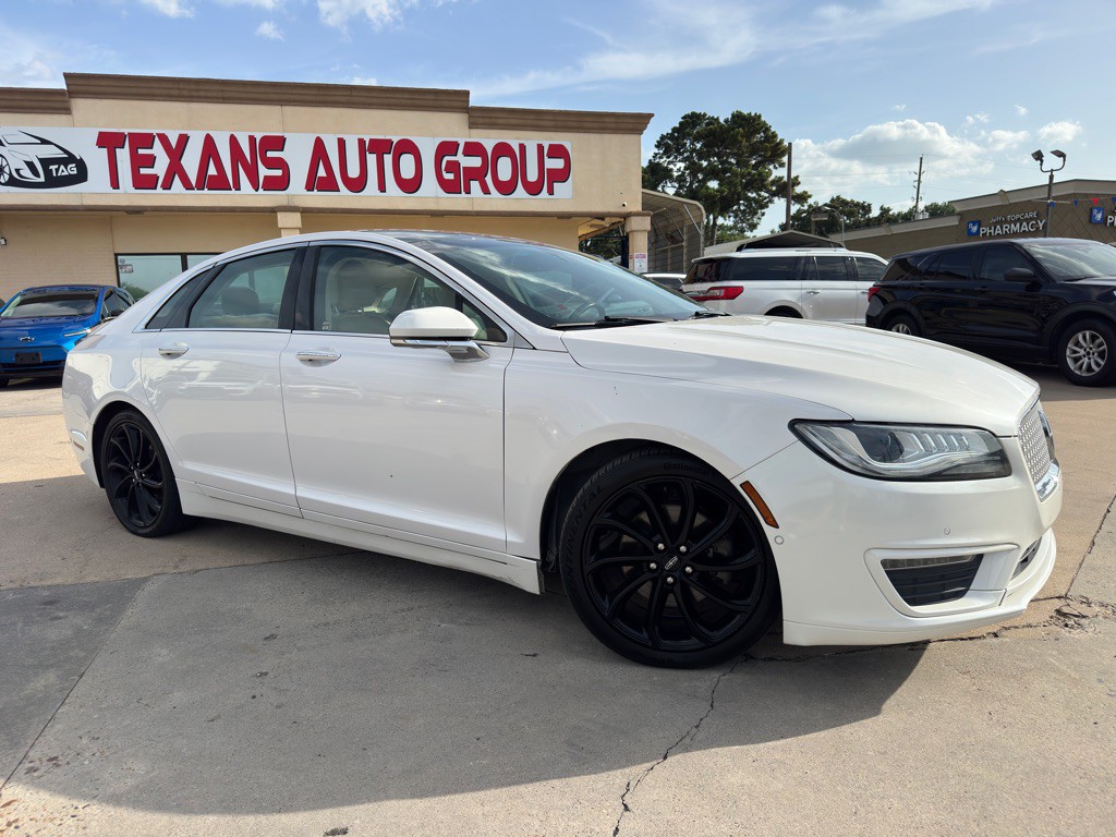 2020 Lincoln MKZ Image 2