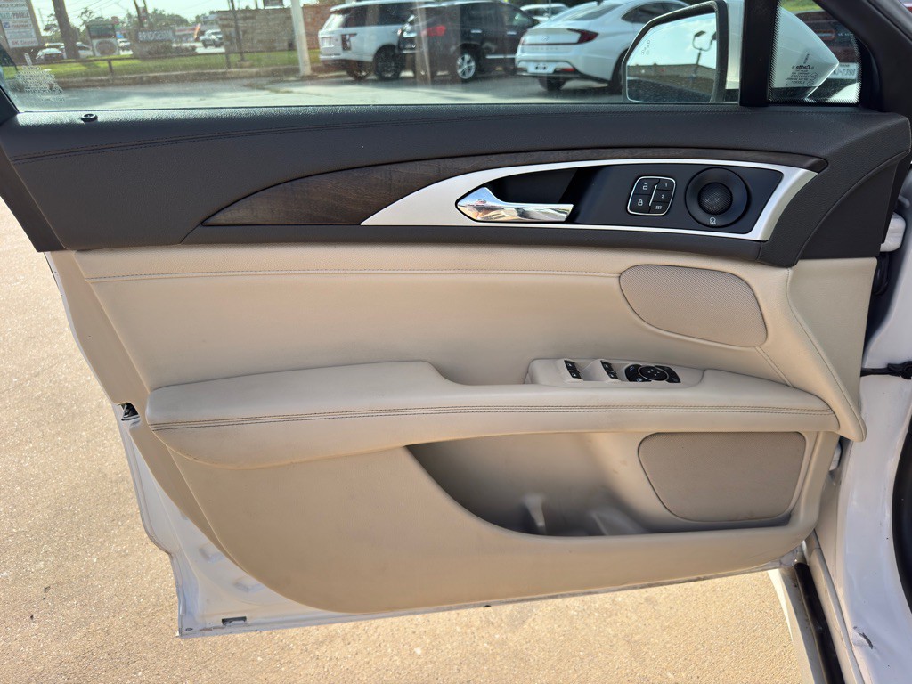 2020 Lincoln MKZ Image 25