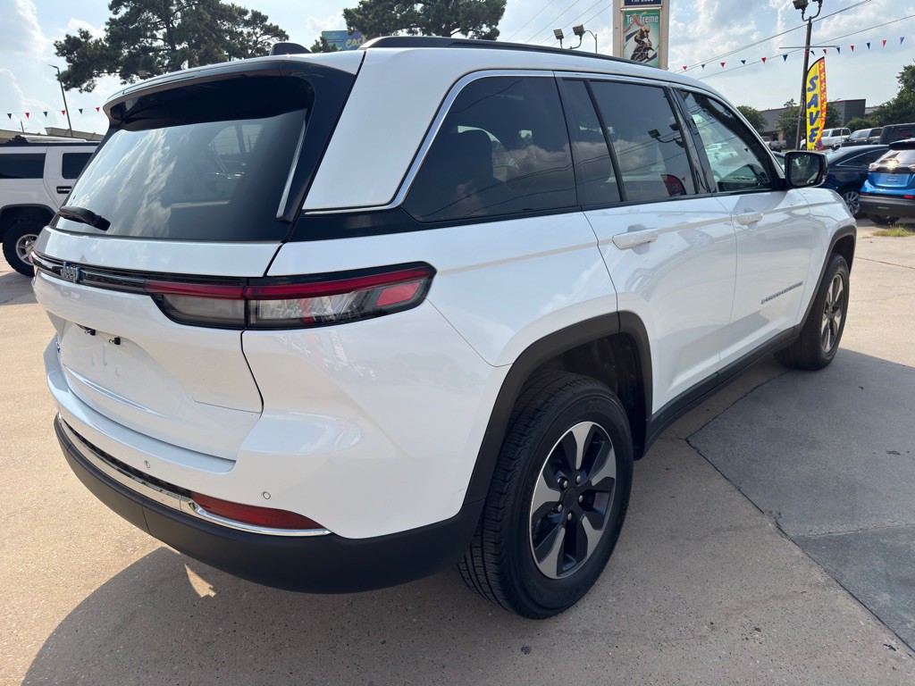 2024 Jeep Grand Cherokee Image 10