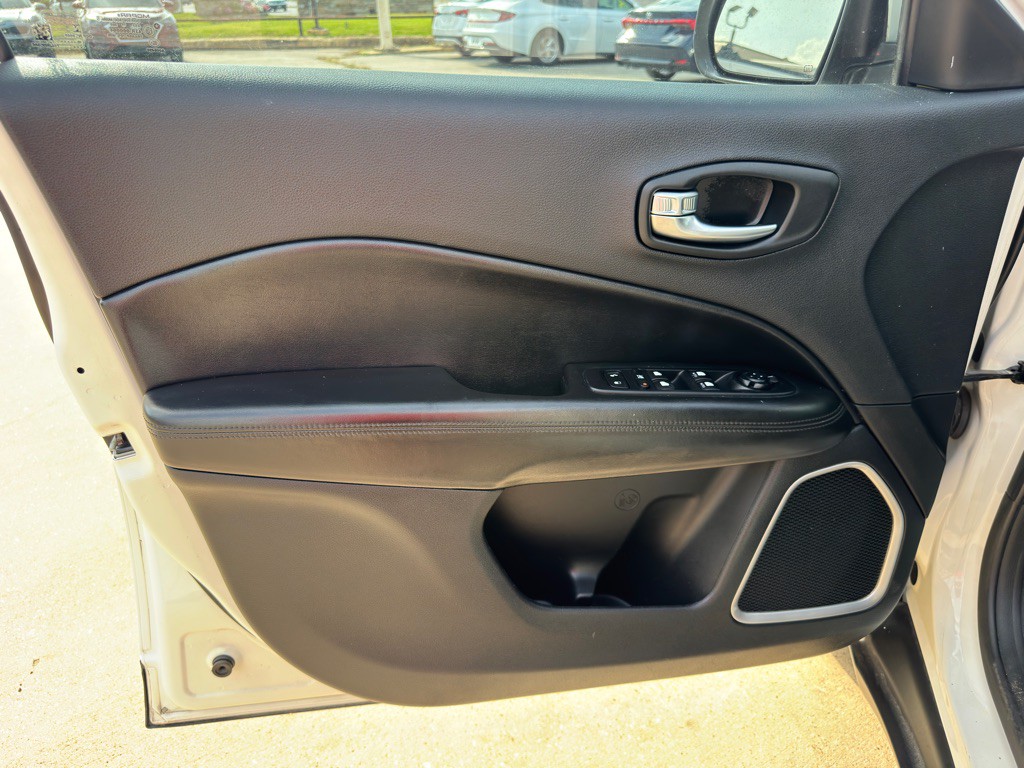 2020 Jeep Compass Image 23