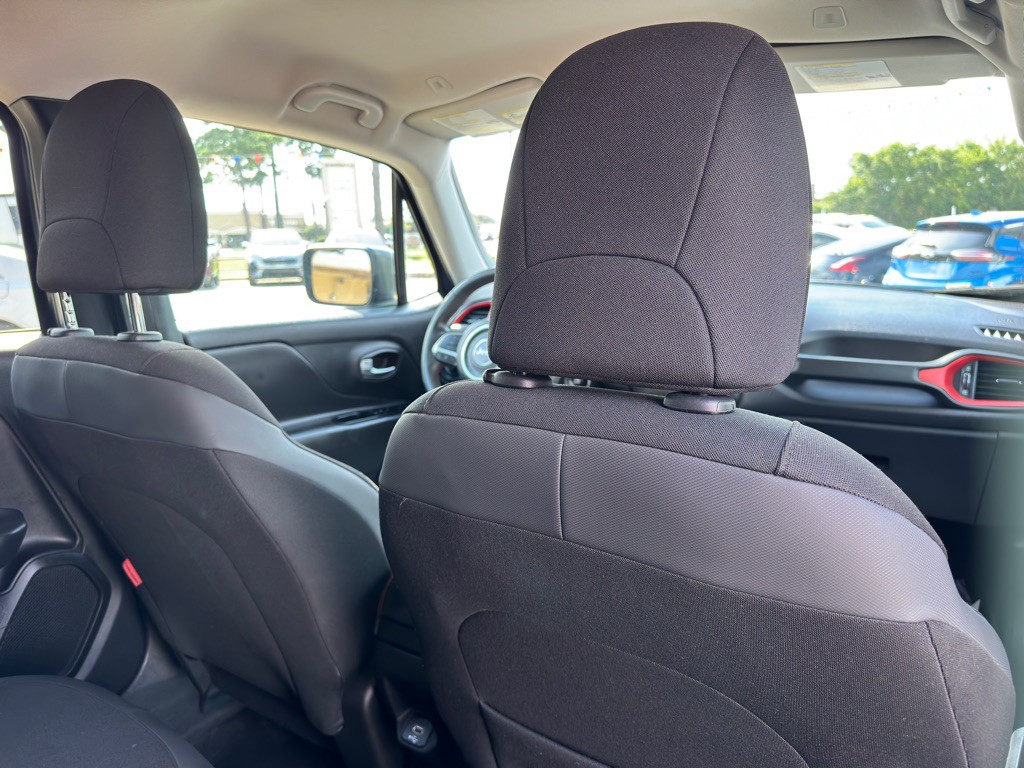 2020 Jeep Renegade Image 17